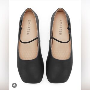 Empress Square Toe Flats Size 40/9